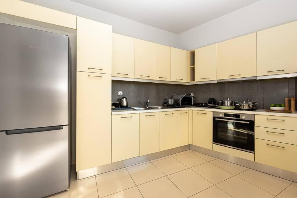 Апартаменты Nh Urban Living In Nea Alikarnassos Ираклион Экстерьер фото