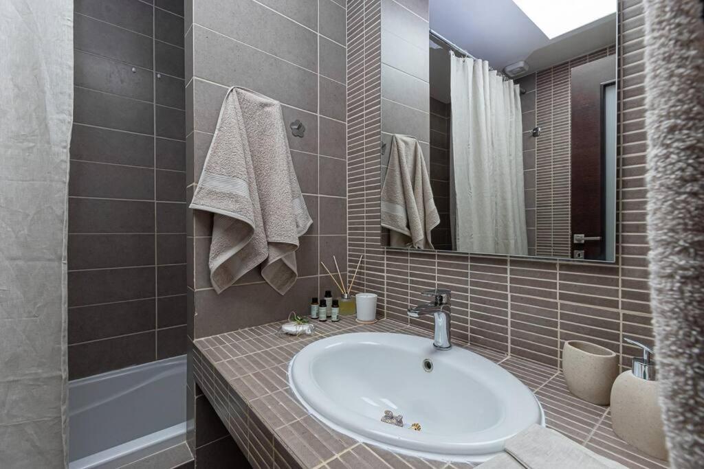 Апартаменты Nh Urban Living In Nea Alikarnassos Ираклион Экстерьер фото